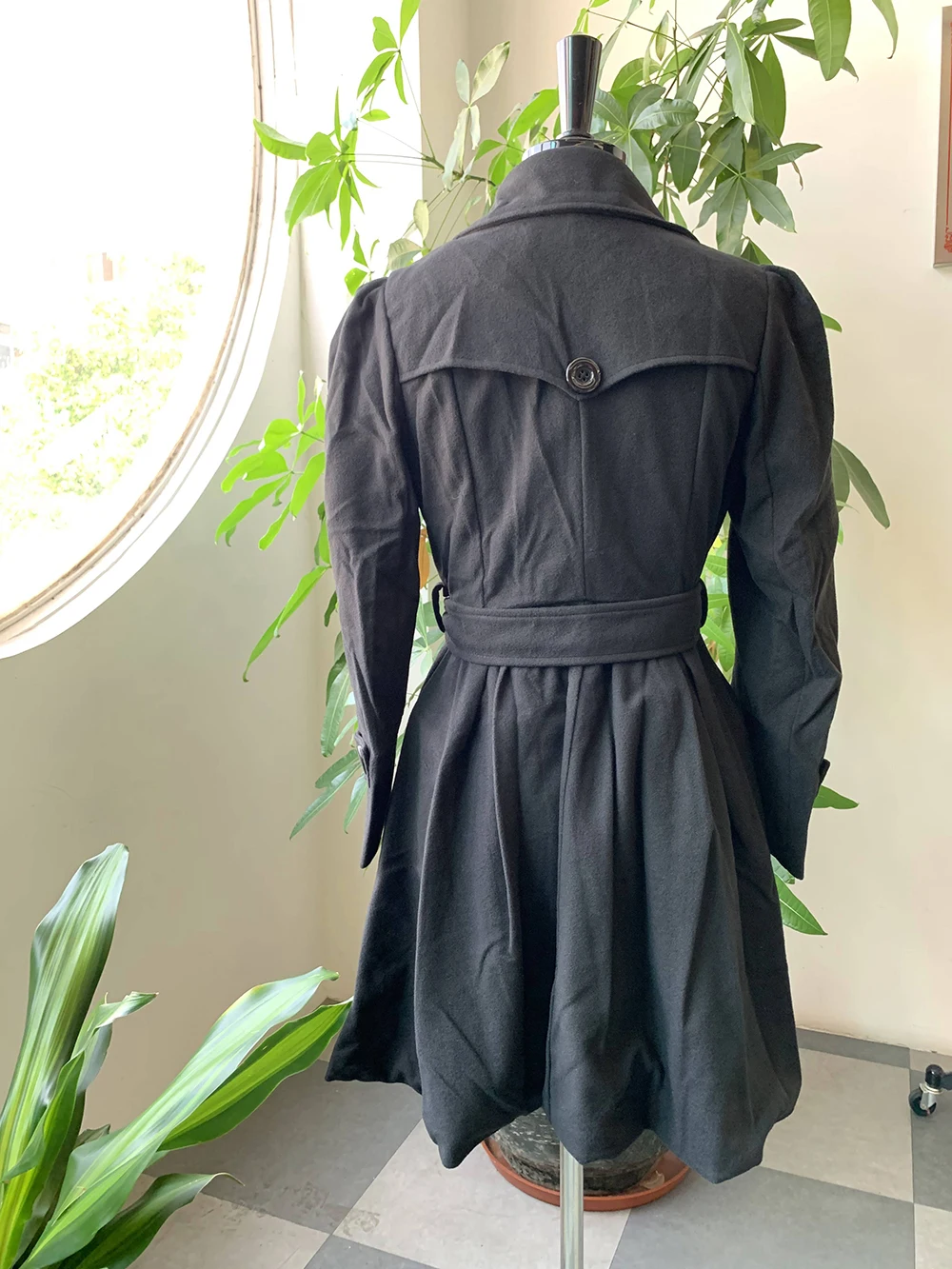 Новинка осенне зимнее женское пальто облегающее ТРАПЕЦИЕВИДНОЕ двубортное