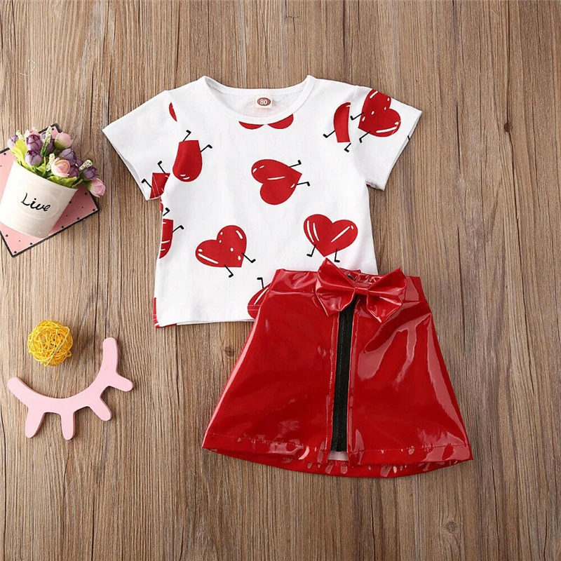 Комплект одежды для маленьких девочек топы с коротким рукавом и принтом Кожаная