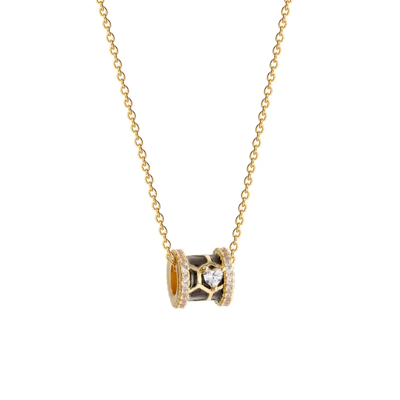 

European and American retro temperament small waist black diamond titanium steel pendant necklace