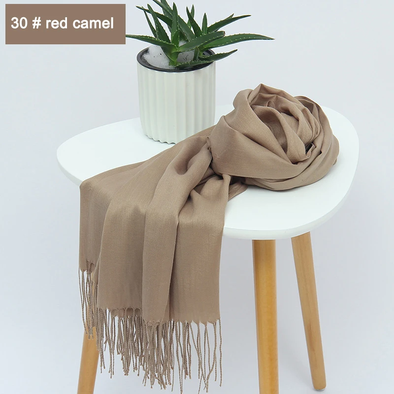 30 red camel Женские однотонные хлопковые шарфы с кисточкой женские зимние тонкие весенний шарф летние роскошные женские шали теплые шарфы для женщин - Цвет: 30 red camel