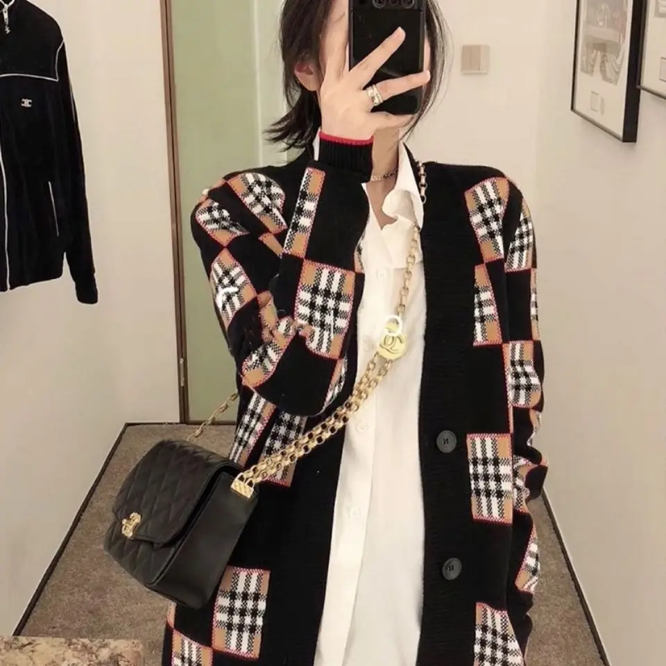 

Early spring 2021 new checkered pattern medium long coat female Hong Kong style Korean version loose light luxury temperament ca