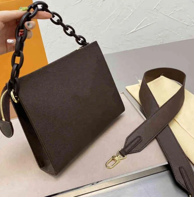 2021 Designers Wash Bag Womens Cosmetic bags totes Women Fashion Brand Pochette Handbags Purses With Chain Shoulder Strap