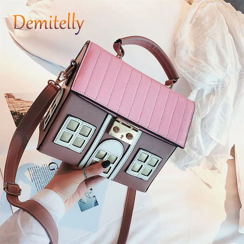 С забавным рисунком маленького домика сумка стильная футболка с изображением