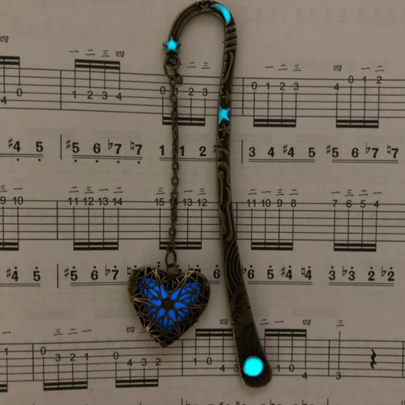 

Luminous Bronze Peach Heart Heart Shape Bookmark Openable Photo Box Alloy Bookmark Fluorescent Jewelry Exquisite DIY Stationery