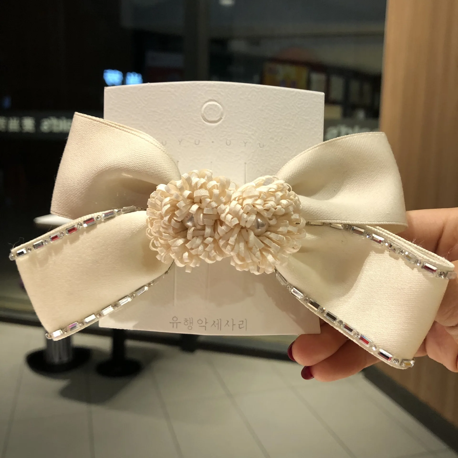 

Korean Flash Crystal Rhinestone Bow Hairpins Spring Clip French Princess Head Flower Hair Clip Broken Hairpin Female Headwear