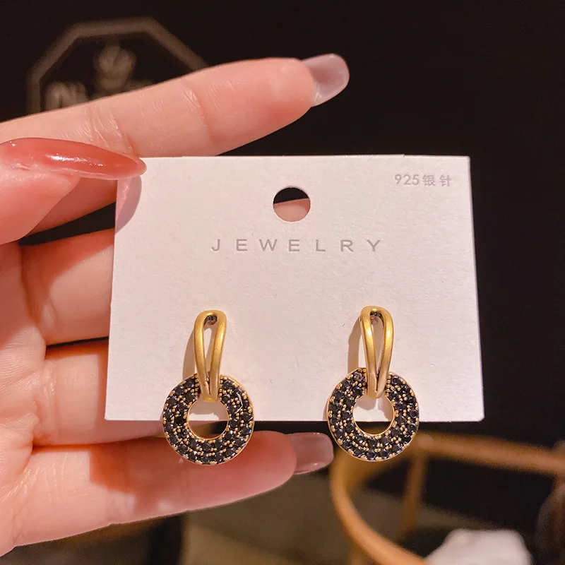 

2021 New style show face small high-end atmosphere decoration fashion women temperament personality exaggerated ear ring women