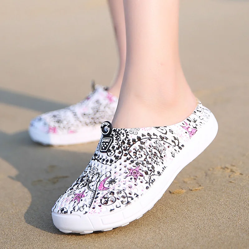 

Women's Sandals Breathable Beach Aqua Shoes Outdoor Wading Clogs Hollow-out Lightweight Girls Slippers Garden Swimming Slipper