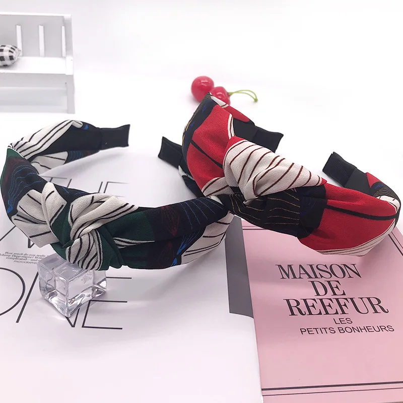 Женская широкая повязка для волос с бантом креативная тканевая в стиле ретро