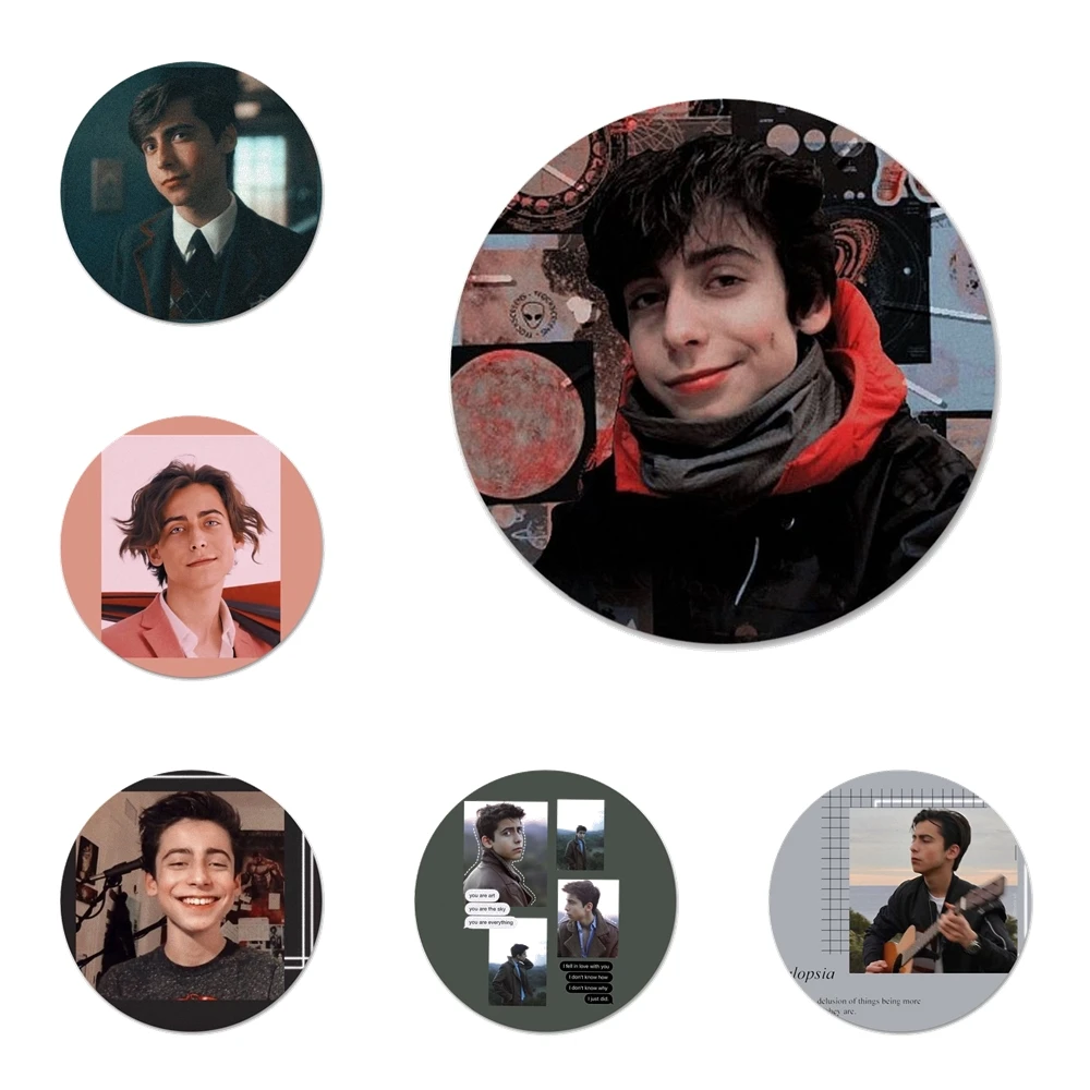 

Aidan Gallagher номер пять значков для одежды, украшение для рюкзака, подарок