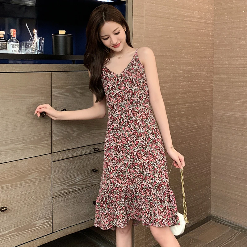 Платье на бретелях с цветочным принтом Новинка лета 2021 сказочное приталенное