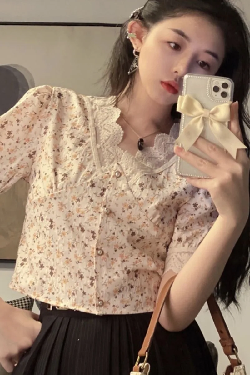 

Women Bubble Sleeve Shirts Korea Fashion Embroidery Mesh Shirts Summer Short Sleeve Shirt Tops