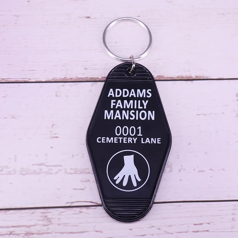 Брелок Addam's Family Palace Cemetery Lane для номера в отеле это там где каждый ночью