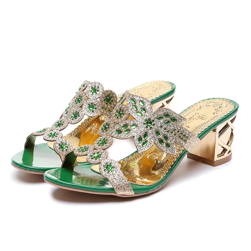 

2020 new sandals women's of Korea thick heel exposed water drill medium high heel sandals large fish mouth