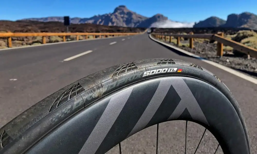Камера Continental Grand Prix 5000 TL 700C с бесплатной шиной | Спорт и развлечения