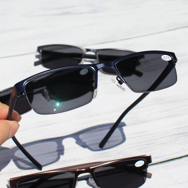 Фотохромные очки для чтения с линзами хамелеон защитой от синего света UV400