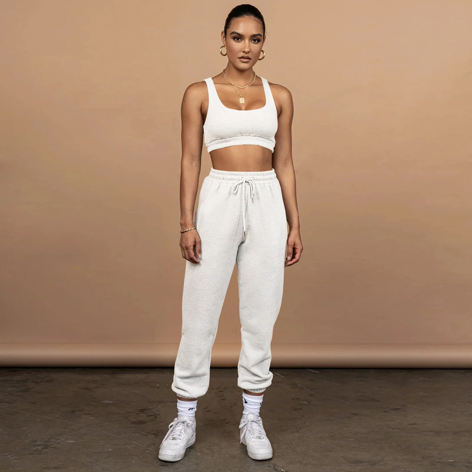 

hirigin Casual Two Piece Set Sport Bra Crop Top and Pants High Quality Thick Tracksuit Sweat Suits Women Matching Sets 2021