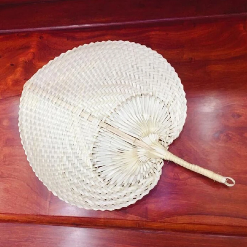 

Arts Hand Made Fan Peach Shaped Bamboo Fan Summer Cool Air Fan Characteristic