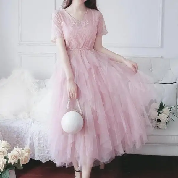 Женское многослойное платье средней длины элегантное розовое кружевное