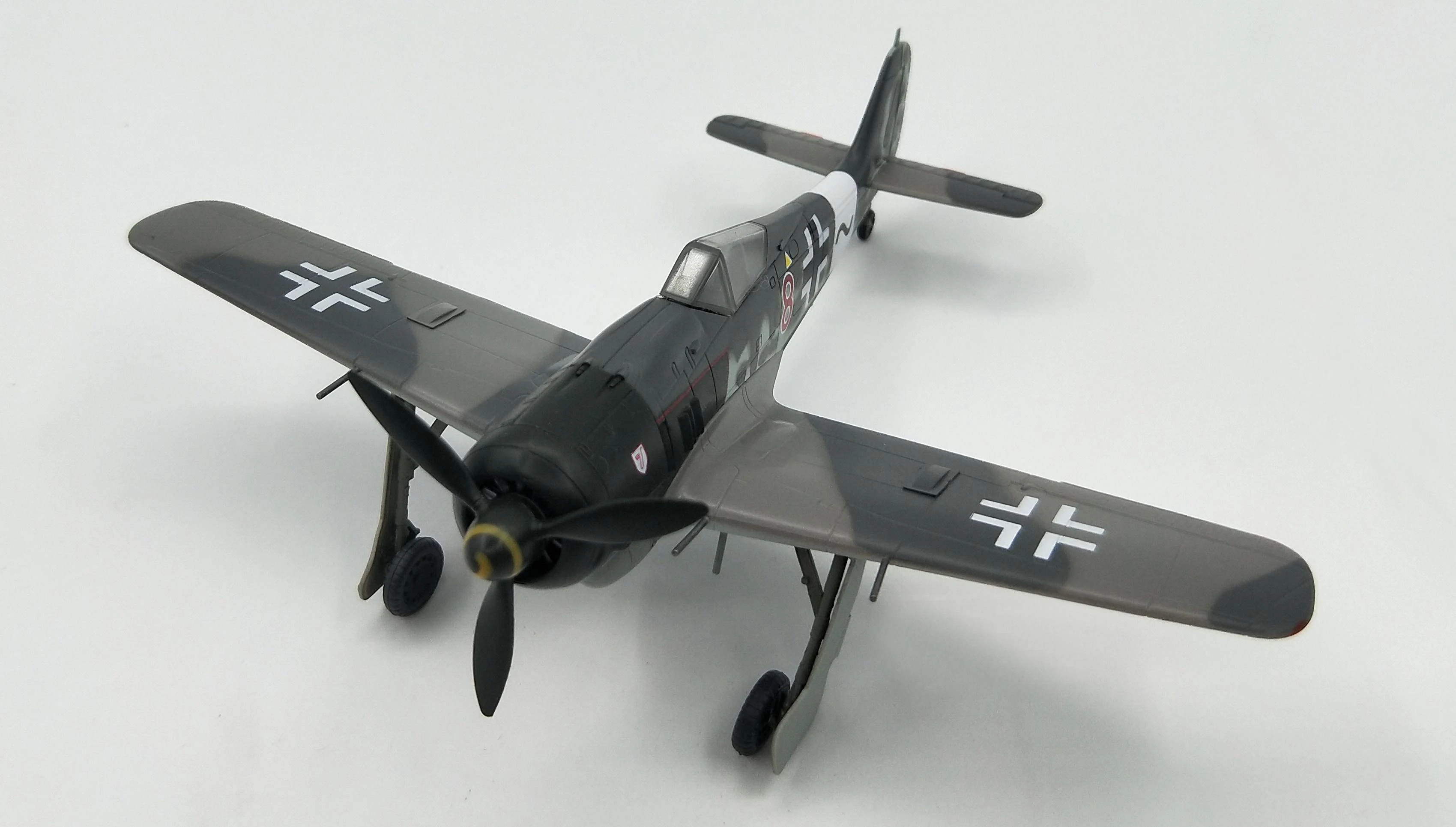 Модель готовой продукции Trumpeter 1/72 German fw190 A-8 fighter 36364 |