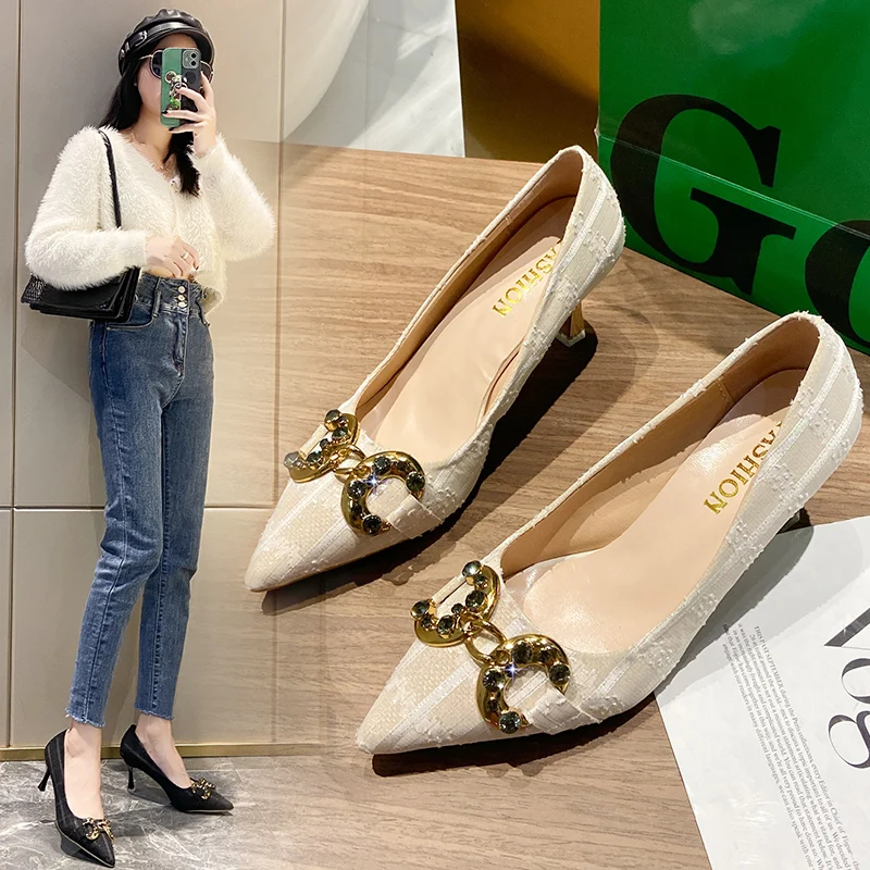 

Fashion Woman Pumps black 7cm Thin High Heels Shoes Pointed toe Shallow Metal Decoration Basic Wedding 2021 Female Stiletto