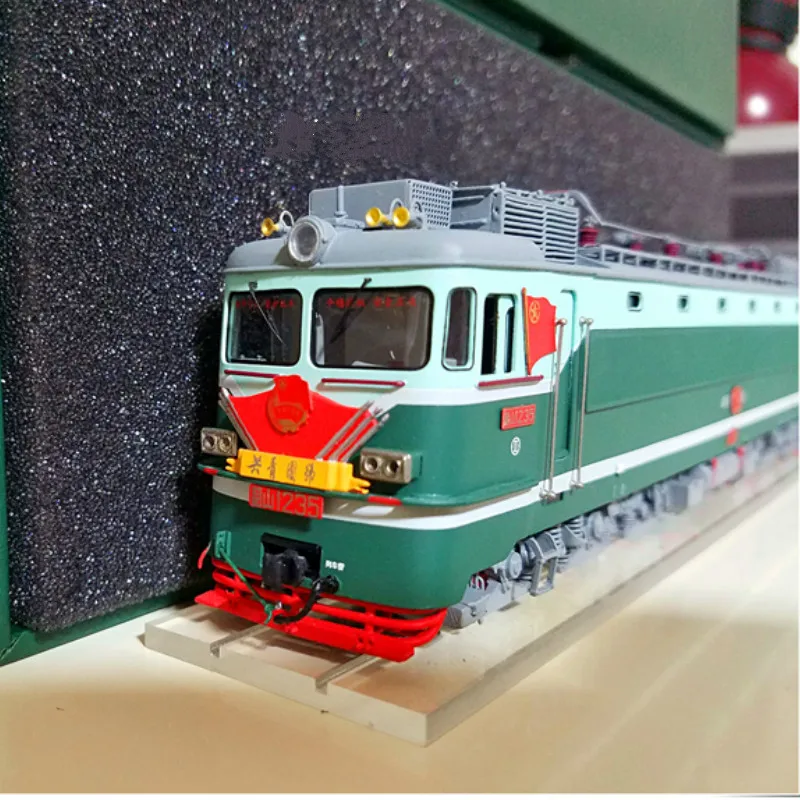 Рисунок 3 - Модель бронзового поезда 1/87