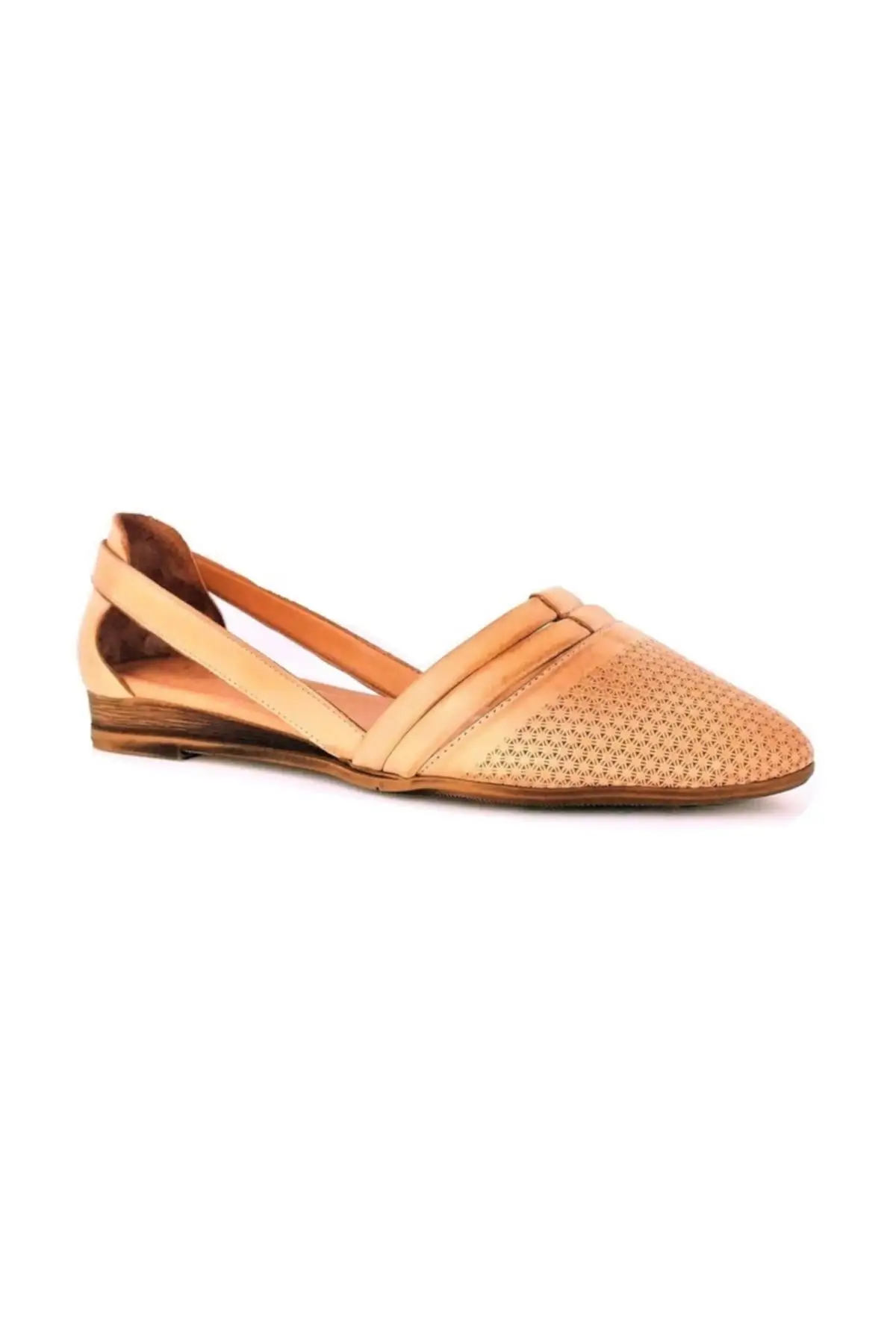 

SarEn Genuine Leather Ava Beige Women Ballerina