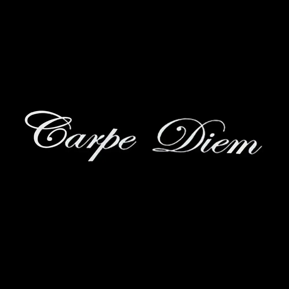 Наклейка для автомобиля с отражающимся апликацией с надписью "Carpe Diem"