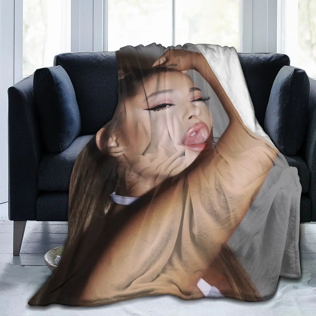 

Ariana Grande soft flannel blanket children's bed sheet baby bag sofa bedroom decoration children's gift adult home textile