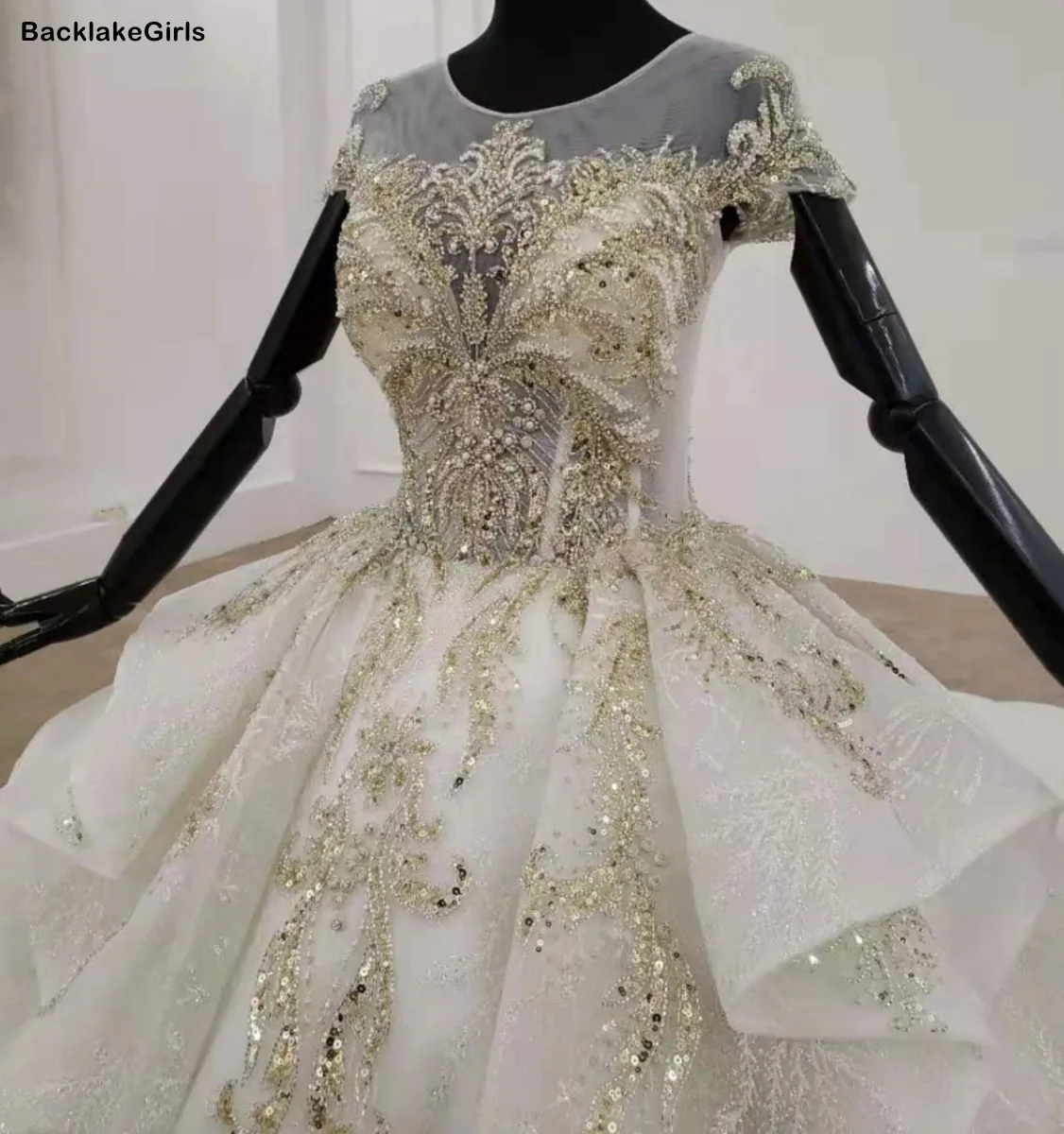 Роскошное белое Свадебное Платье со шлейфом и О-образным вырезом с коротким