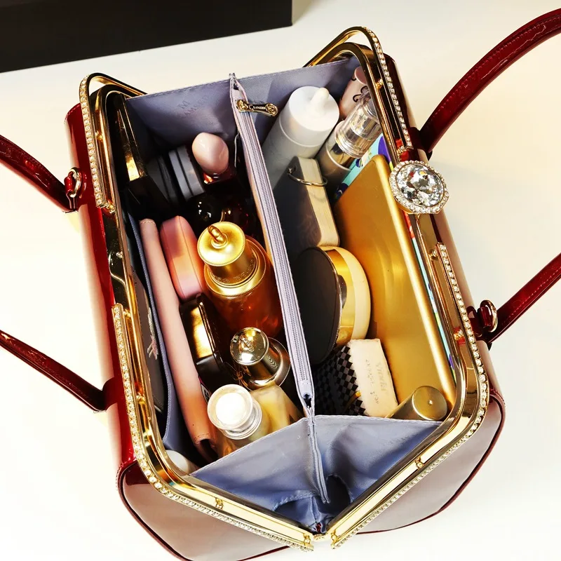 

2021 New Bright Solid Patent Leather Women Fashion Bags Ladies Simple Luxury Handbags Casual Shoulder Messenger Bags Tote Bag