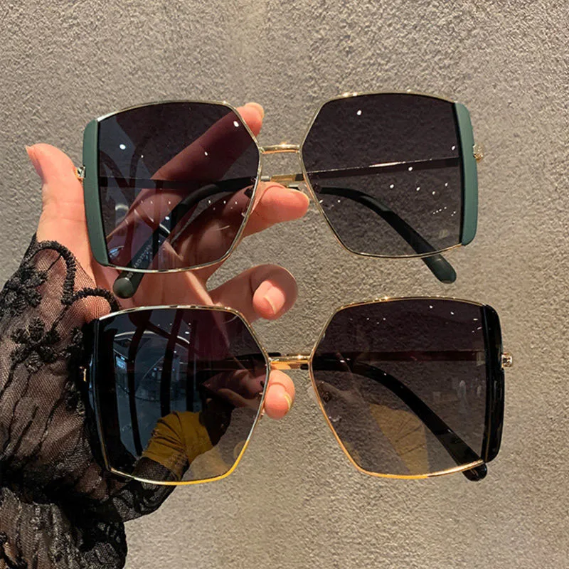 

Women's Square Sunglasses Brand Design Personality Glasses Men Gradient Colour Fashion Luxury Outdoor Sports Driving Glasses New