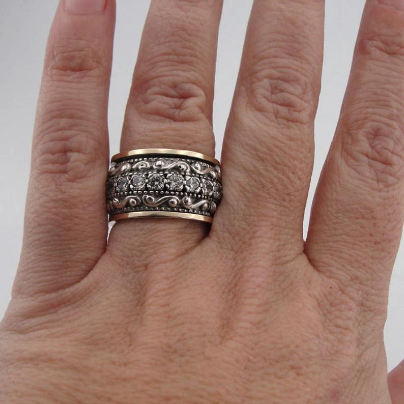 

Vintage Two Tone Vine and Leaves Engraved White Stone Band Ring For Women Men Punk Gothic Party Retro Jewelry Gift T4M855