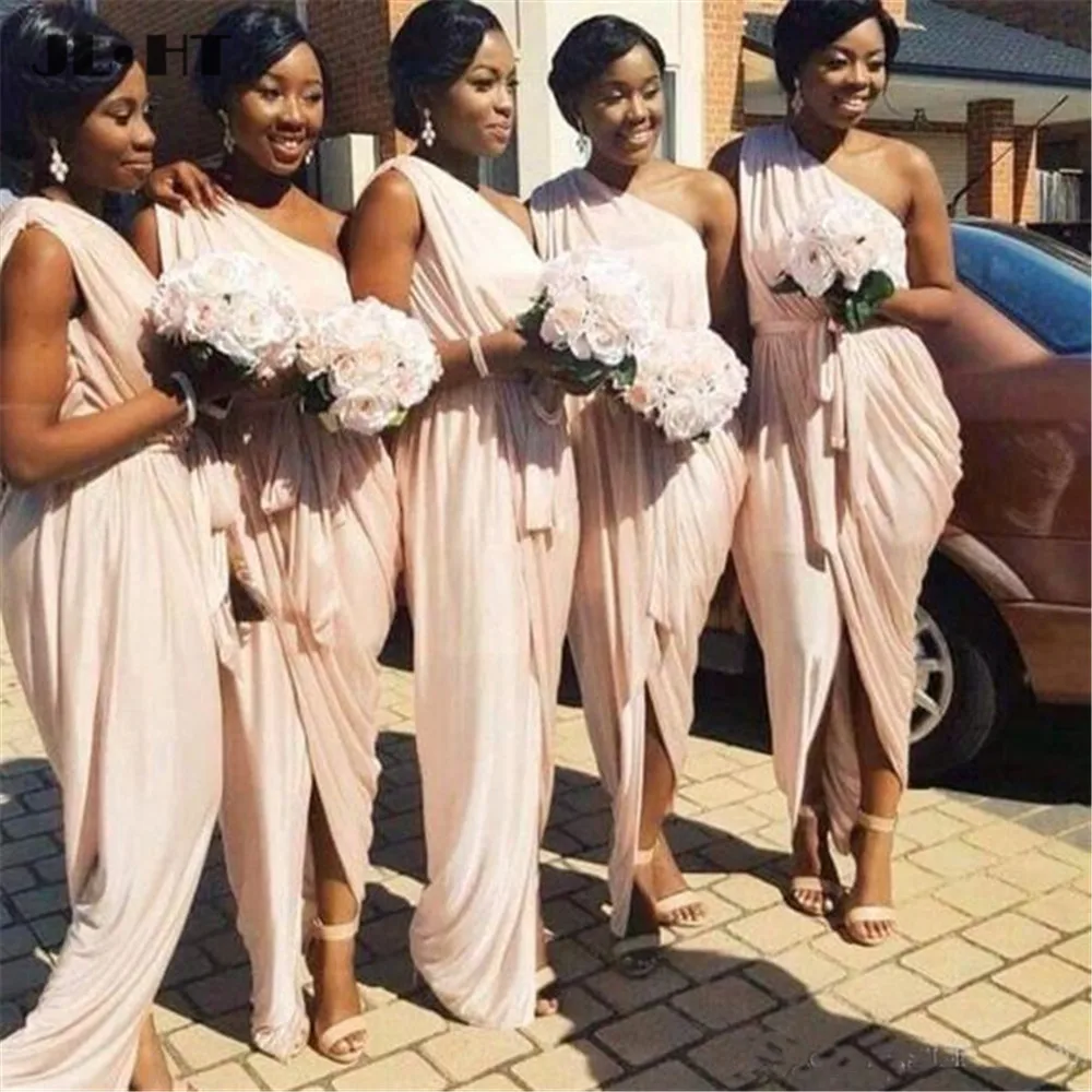 Платье подружки невесты на одно плечо с разрезом спереди плиссированное платье