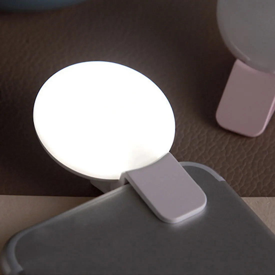 

Universal Selfie LED Ring Flash Light Portable Mobile Phone 36 LEDS Beauty Lighting Night Dark Selfie for Cell Phone Camera