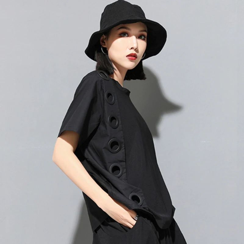 Женская футболка с круглым вырезом EAM черная коротким рукавом и разрезом большие