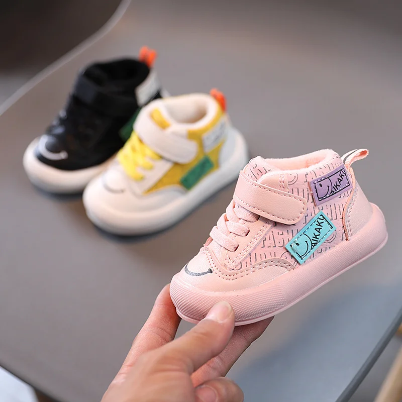 

Детские кроссовки на мягкой подошве, повседневная прогулочная обувь с принтом для начинающих ходить мальчиков и девочек, розовые, черные, ж...