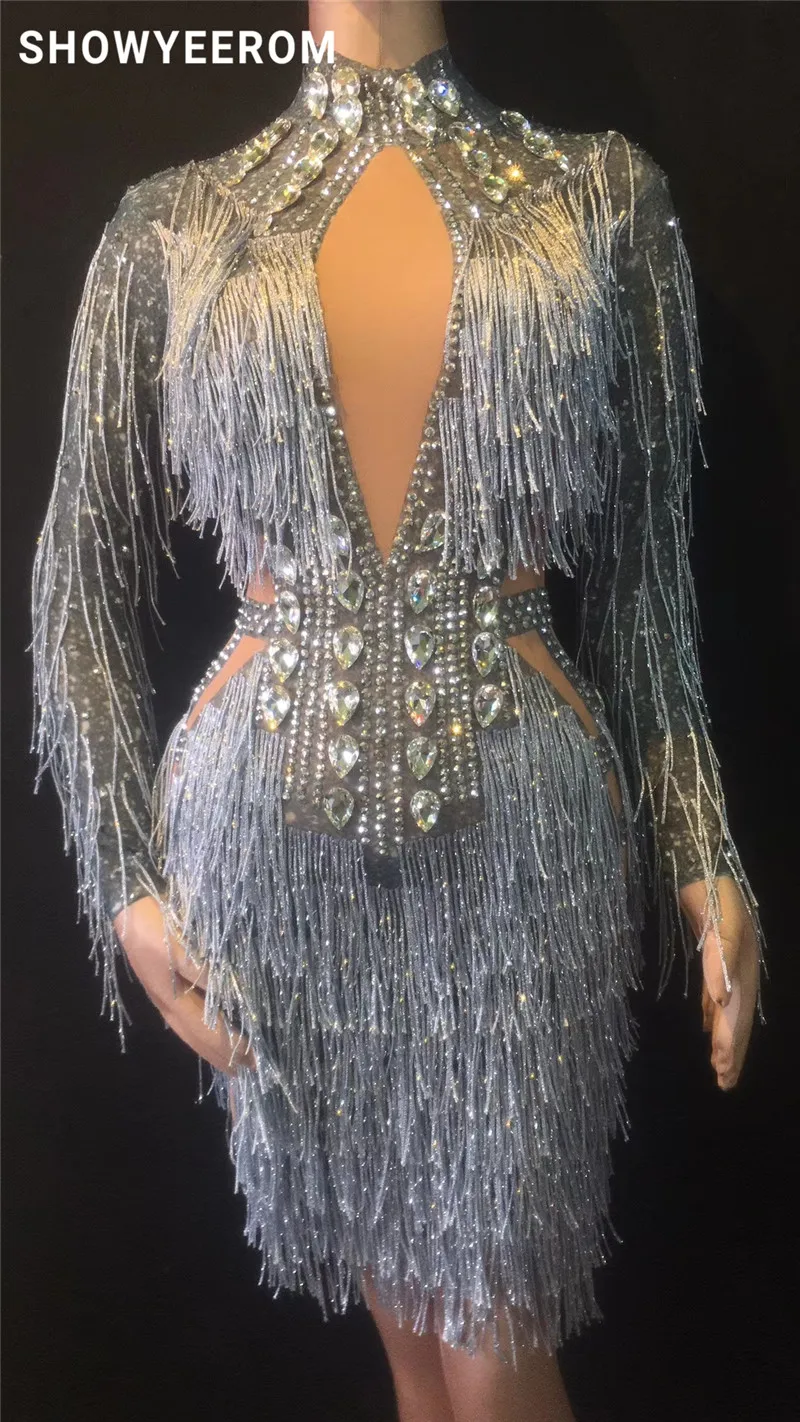 Женское платье с серебряной бахромой Стразы праздничное эластичное камнями