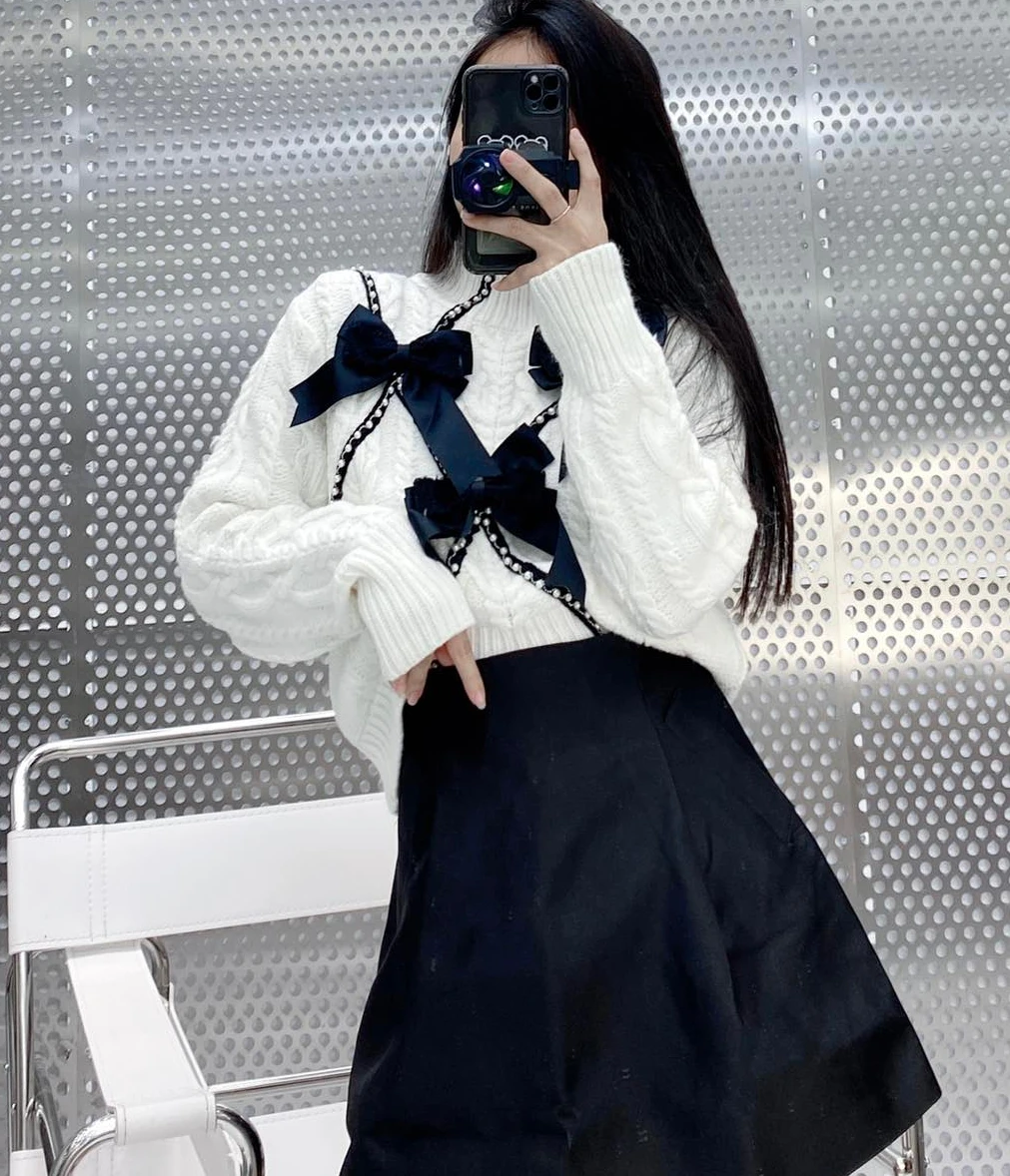 

120042 120043 Autumn Winter Women Trendy Brand Luxury Design Fashion Classic Bow Decorated Short Casual Versatile Sweater M6