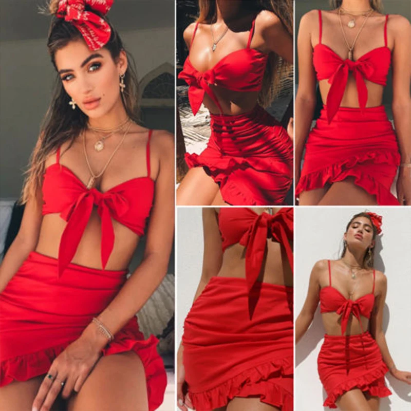 Женский комплект из двух предметов красная юбка с оборками и бантом на шее |