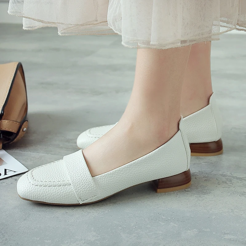 Туфли лодочки женские на толстом каблуке однотонные кожаные без застежки