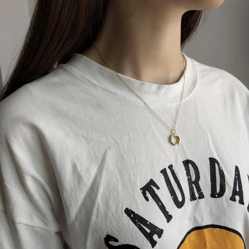 

81802 поэтический полый круг венок золотой цвет кулон ожерелья для женщин эффектные ожерелья ювелирные изделия