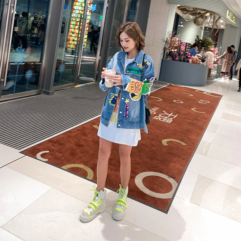 Женская джинсовая куртка с блестками демисезонная Свободная из денима