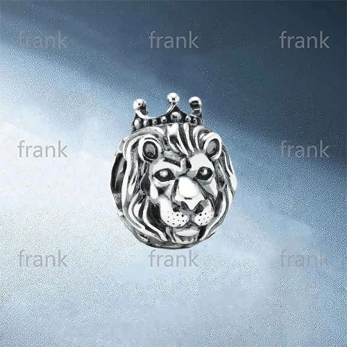 

791377 Lion head silver charm