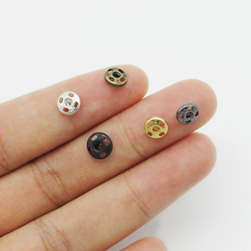 

24Pcs Mini Button Buckle for 1/6 Doll DIY Doll Clothes Metal Buckle Invisible Snap Handmade Doll Clothing Sewing Accessory New!