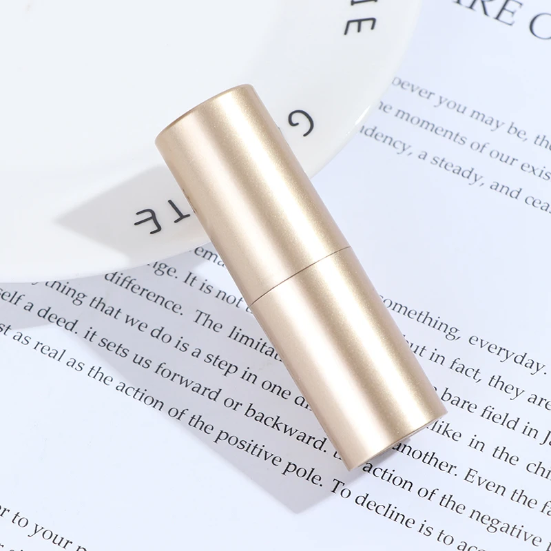 

Round Gold Empty Lipstick Tubes Refillable DIY Lip Gloss Lip Balm Containers 1pcs