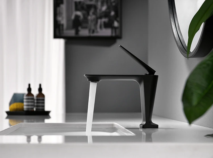 Rolya патент дизайн латунный Смеситель для ванной кран черный/розовый