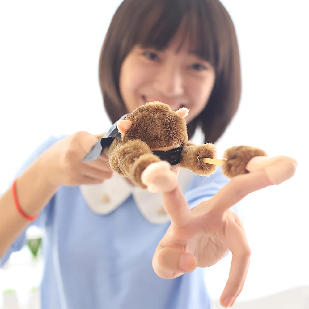 

Slingshot Flying Screaming Monkey Amazing Flingshot Grand Monkey Theft Plush Surprise Hand Toy