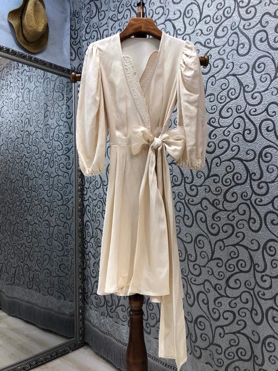 

2021 new women fashion long-sleeved V-neck solid color decoration waist knotted waist wrinkle dress 509