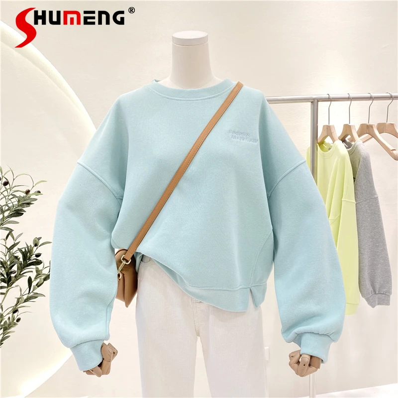 

Hoodies & Sweatshirts