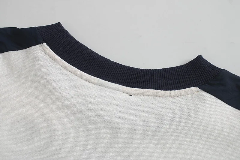 

Disney 2021 Mickey sweater hoodie round neck long sleeve leisure Harajuku loose wild sweater